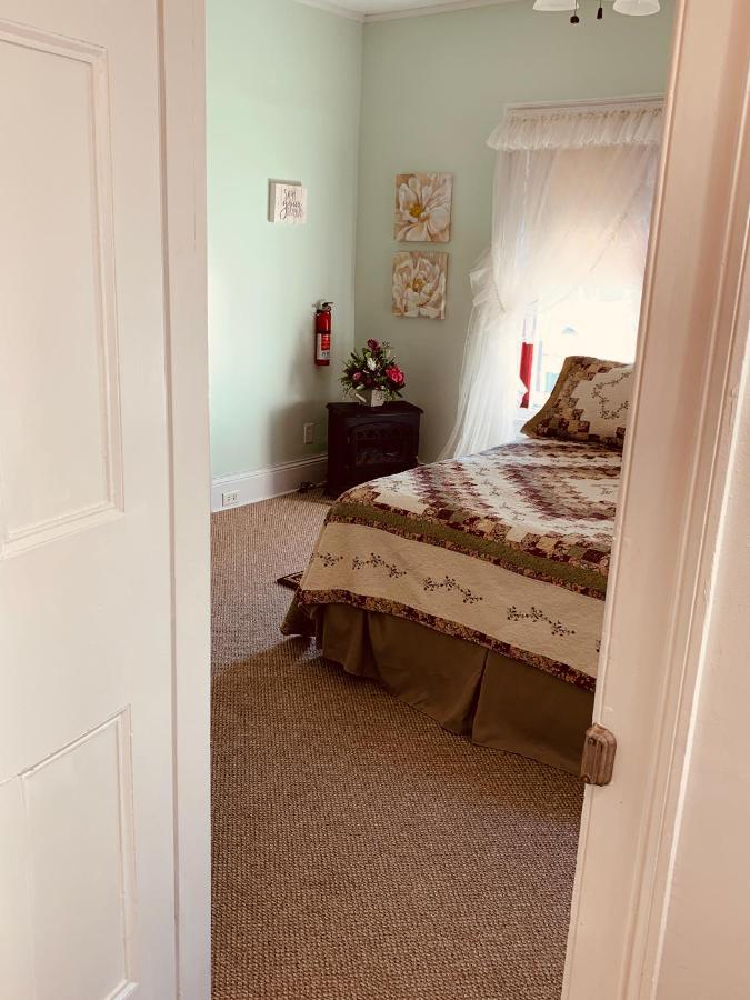 Centennial Inn Bed & Breakfast Conneaut Eksteriør billede
